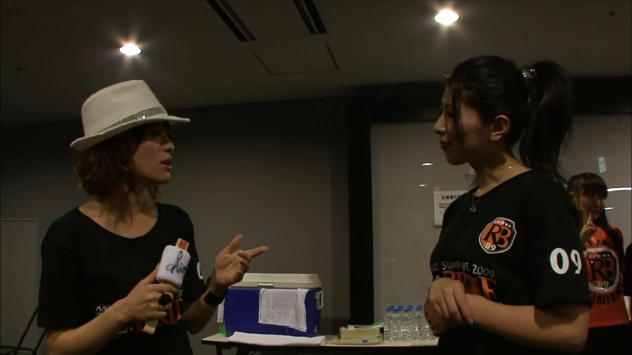 chiaki-ishikawa-minori-chihara-animelo-summer-live-2009-backstage.png