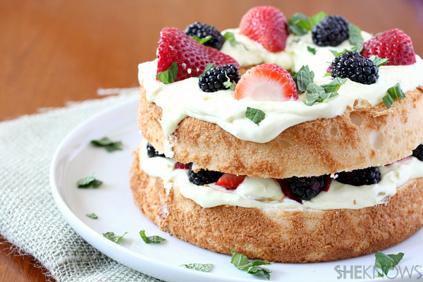 Fruit_and_lemon_curd_layered_angel_food_cake_sk.jpg