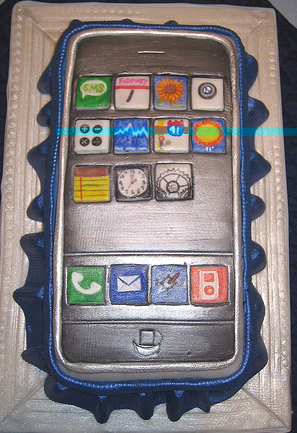 iphone_cake.jpg