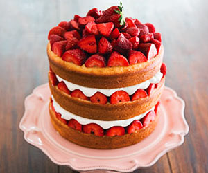 savannah-strawberry-tall-cake-12000013rca-ss.jpg